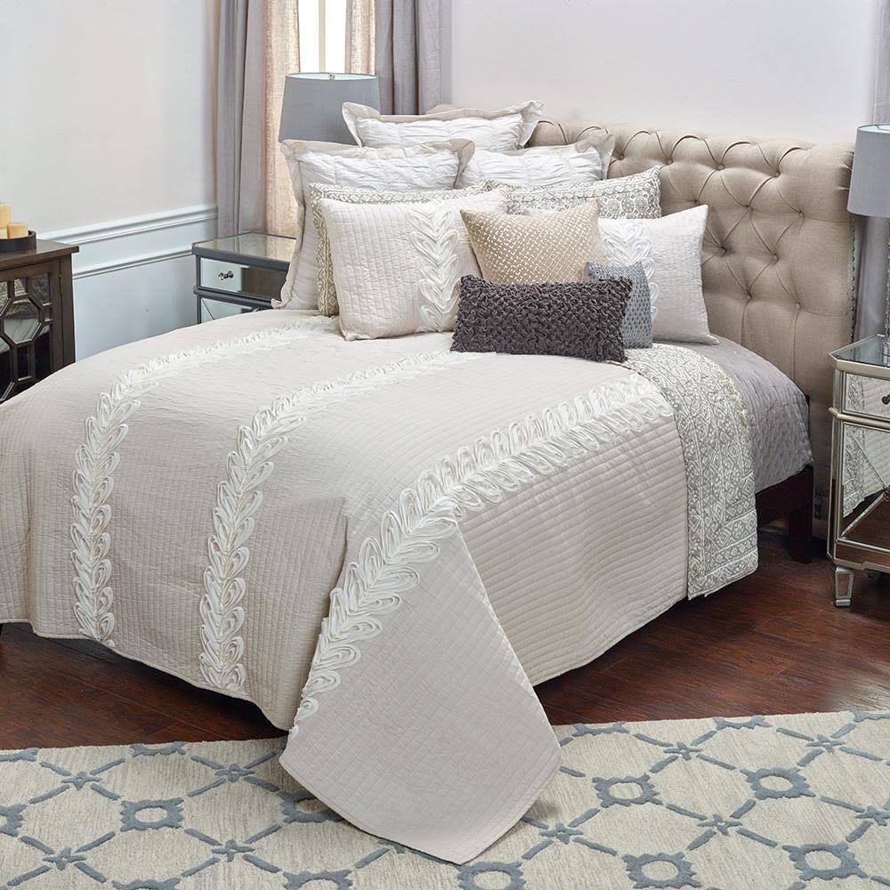 Blush Quilt Twin A99760