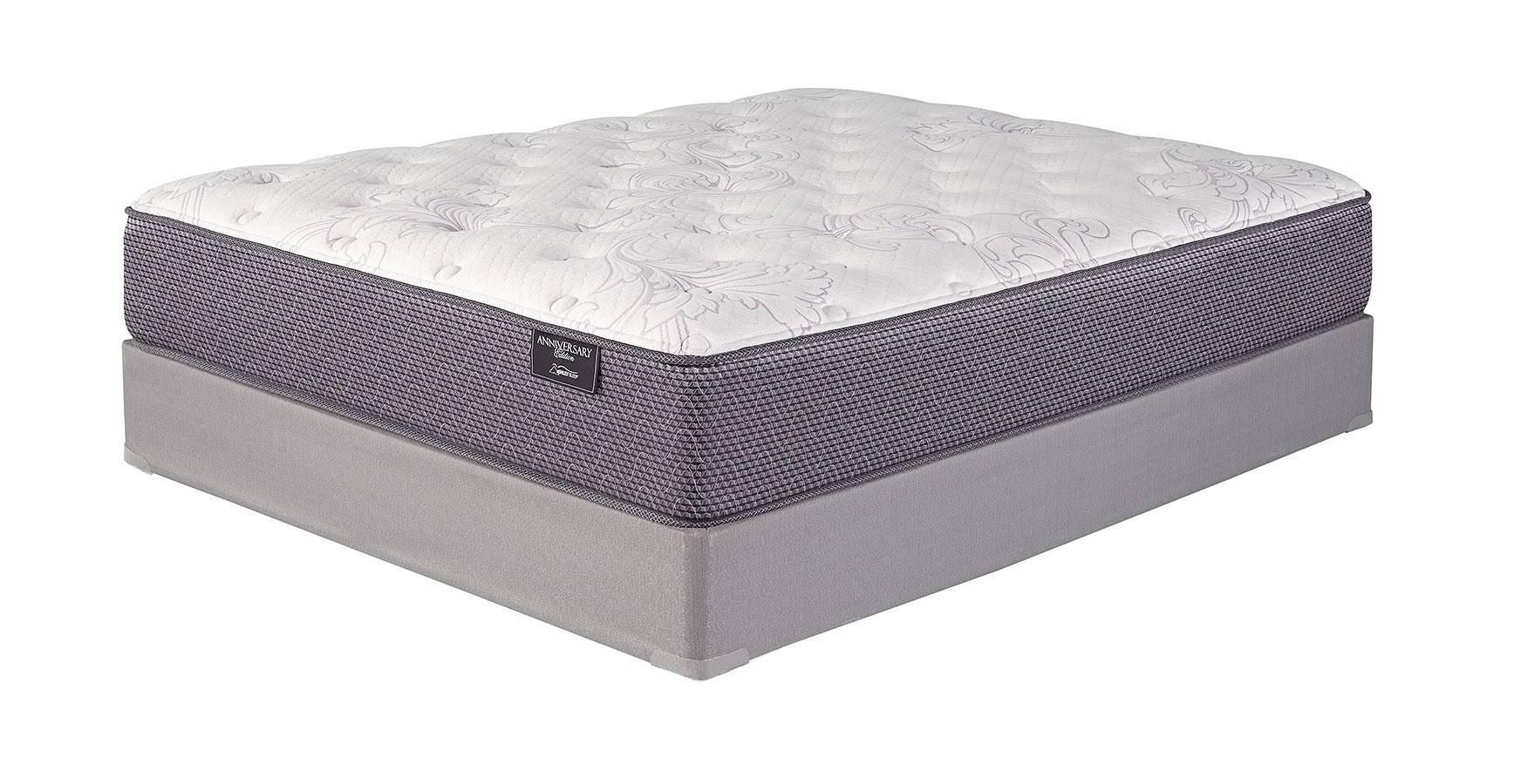 Plush Full Mattress - White Y7379