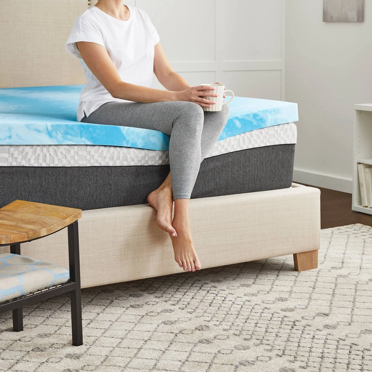 Queen White Memory Foam Mattress Topper N345