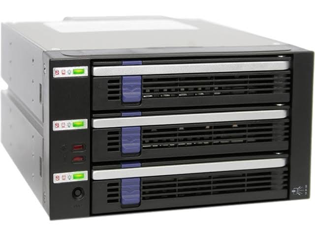 3 Bay 2.5/3.5 SAS/SATA HDD/SSD Mobile Rack Z5393
