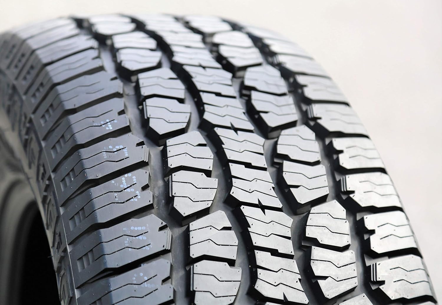 245/65R17 All-Terrain Radial Tire X592864