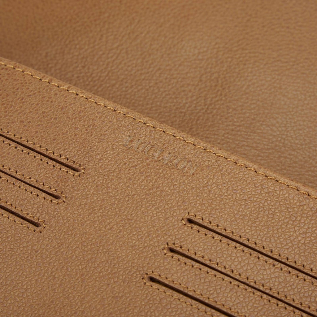 Leather 9.7" Tablet Case E597192