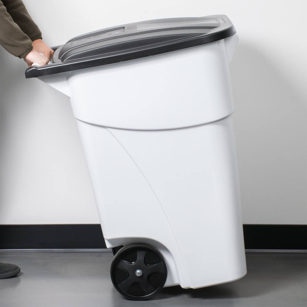 50 Gallon White Rollout Trash Container with Lid Z1709