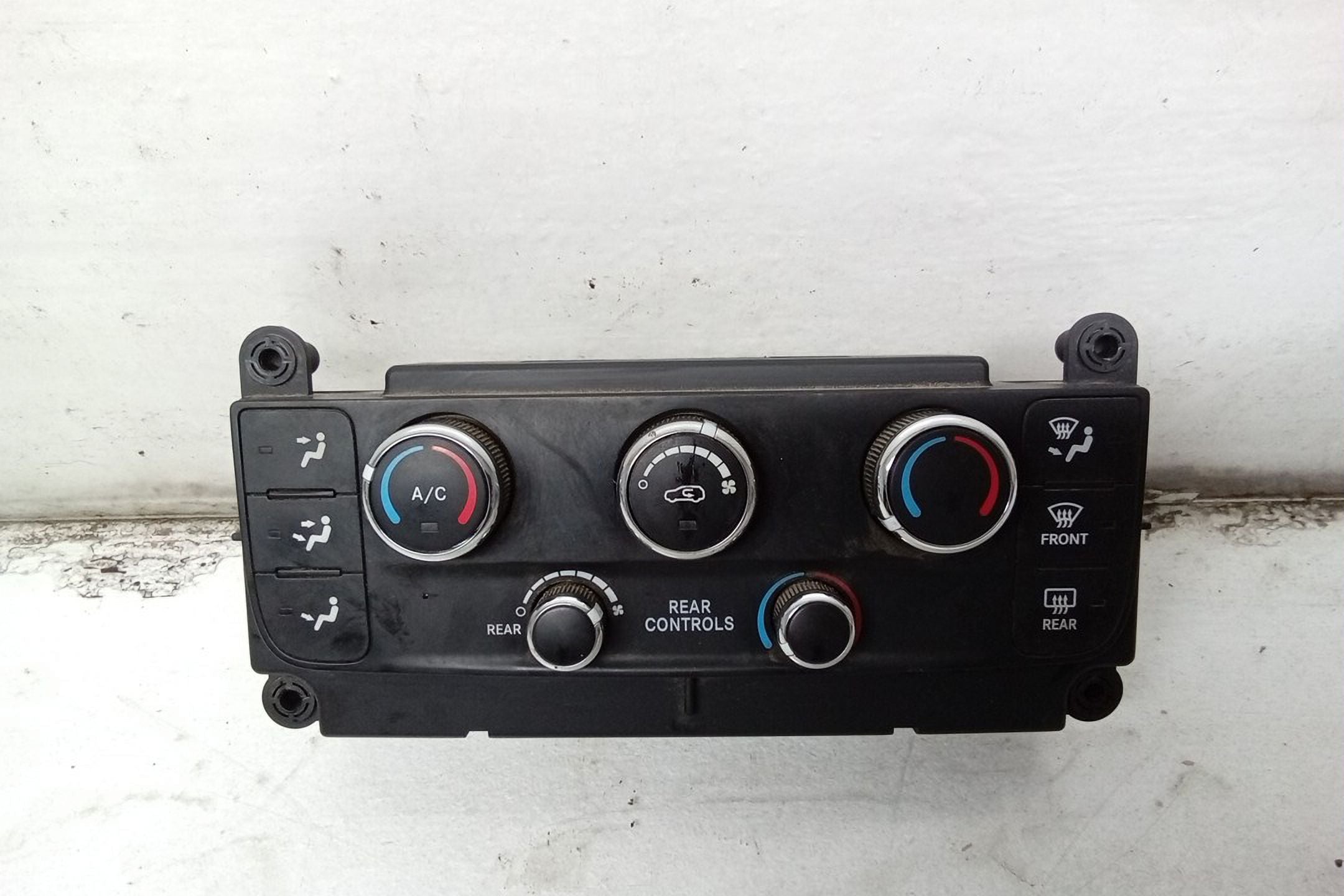 18 Dodge Caravan Climate AC Heater Control E896748