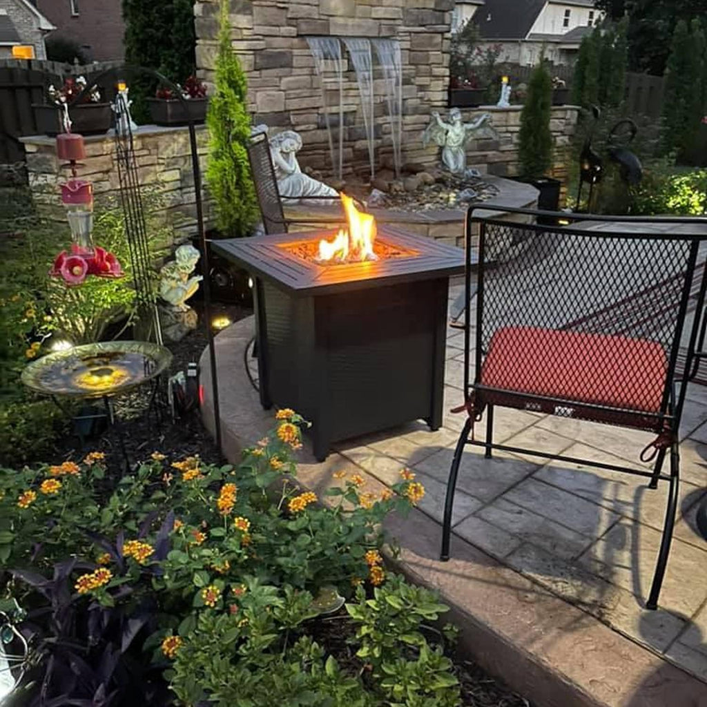 28 Inch 50,000 BTU Square Propane Fire Pit Table with Lid and Lava Stone N114