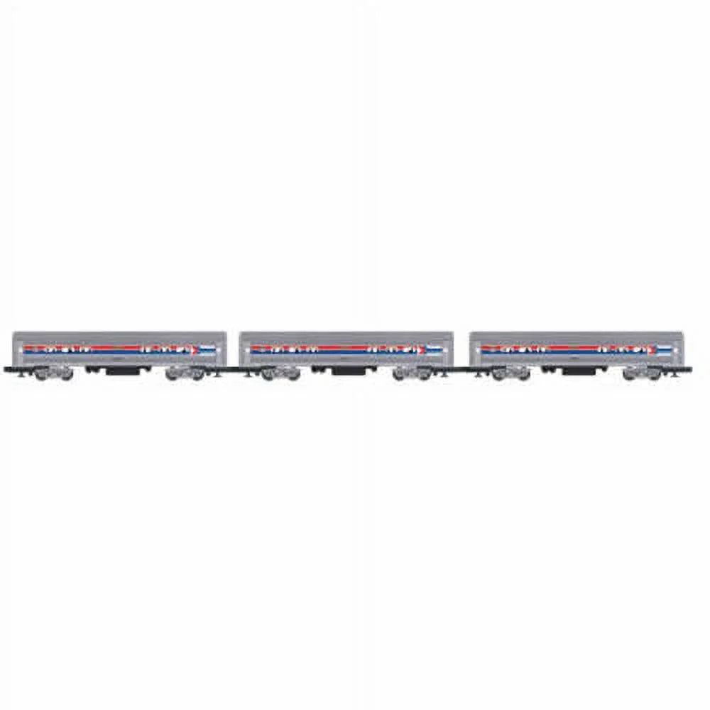 O Scale Model Train Set With Engine And Three 60ft Coaches R9301