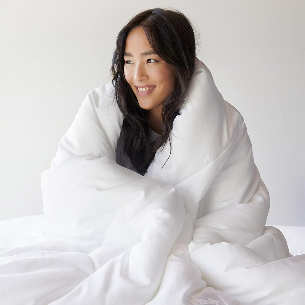 White Eucalyptus Fabric Down-Alternative Comforter with Corner Tabs (Twin/Twin XL) Z782